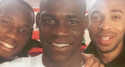L'ex rossonero sorpreso con l'attrice porno: i messaggi top secret