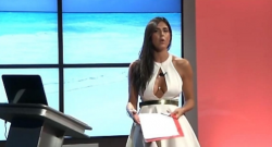 Gaffe HOT in diretta per la giornalista di Rai Sport: si sposta il vestitino e si vede tutto [VIDEO]