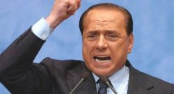 Salta il closing e Berlusconi sbotta: "O arrivano i soldi oppure..."