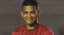 Tragedia nel mondo del calcio: è stato ucciso nella notte, il club piange la sua morte