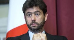 Juve nei guai, è in arrivo la sentenza: Agnelli costretto a lasciare la presidenza