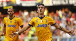 [CN24] - Clamoroso Dybala, esce dal campo e insulta Allegri: labiale choc! Sky: "Che caduta di stile" [VIDEO]