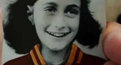 [CMM] - La Serie A contro il razzismo: minuto di silenzio e squadre in campo con il Diario di Anna Frank