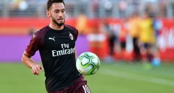 Milan-Genoa rinviata, Calhanoglu salterà il Napoli