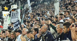 Vergogna allo Juventus Stadium: cori contro Meggiorini e la mamma, morta due anni fa