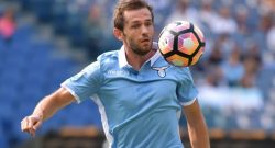 Verso Lazio-Milan, problema fisico per Lulic: si ferma in allenamento
